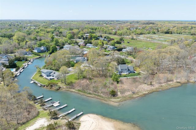 445 Budds Pond Road, Southold, NY 11971