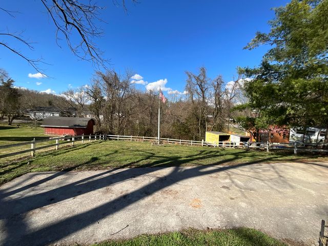 1500 Cornett Street, Somerset, KY 42501