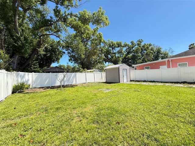 8027 N NEWPORT AVENUE, Tampa, FL 33604