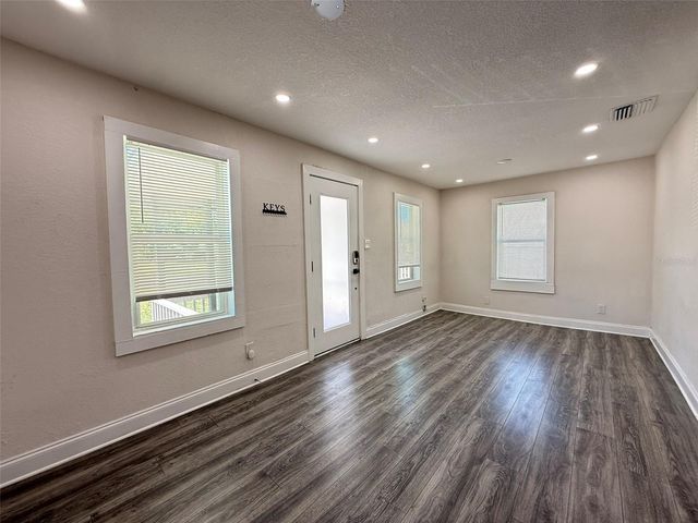 8027 N NEWPORT AVENUE, Tampa, FL 33604