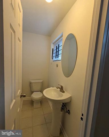 3018 SAINT CLAIR DR, Temple Hills, MD 20748