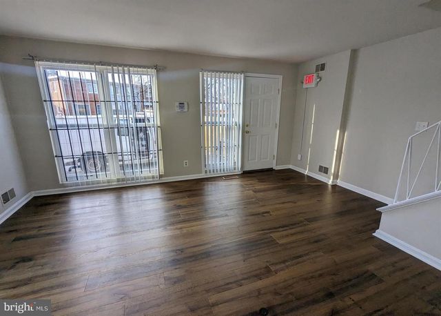 3018 SAINT CLAIR DR, Temple Hills, MD 20748