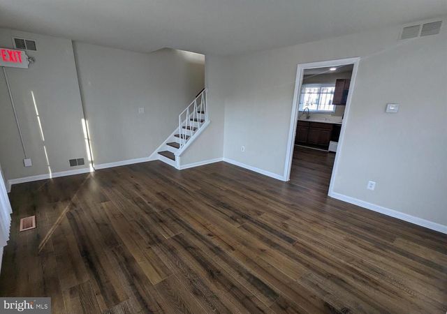 3018 SAINT CLAIR DR, Temple Hills, MD 20748