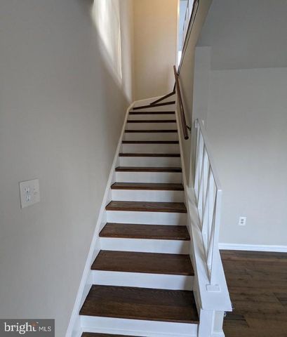 3018 SAINT CLAIR DR, Temple Hills, MD 20748