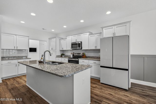 333 Water Wagon Trail, Jacksonville, NC 28546