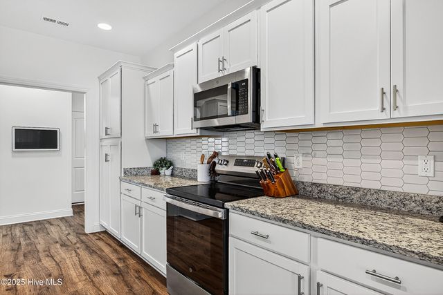 333 Water Wagon Trail, Jacksonville, NC 28546