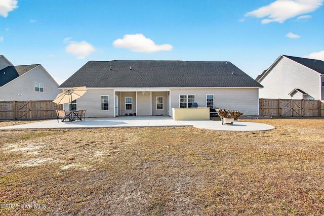 333 Water Wagon Trail, Jacksonville, NC 28546