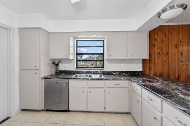 15108 SYDNEY ROAD, Dover, FL 33527