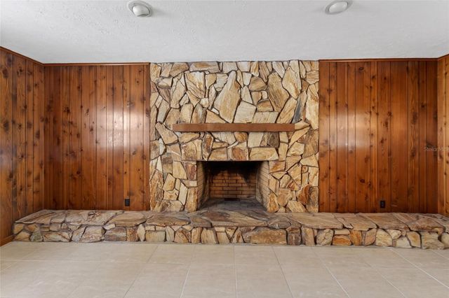 15108 SYDNEY ROAD, Dover, FL 33527