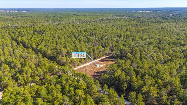 Lot 24 E Dogwood Avenue, Defuniak Springs, FL 32433