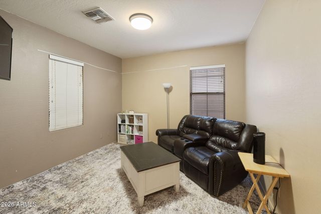 39013 N Luke Lane, San Tan Valley, AZ 85140