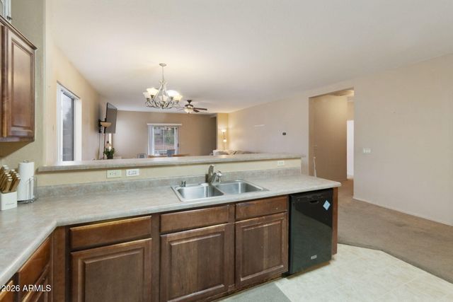 39013 N Luke Lane, San Tan Valley, AZ 85140