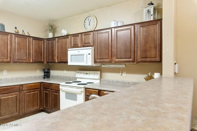 39013 N Luke Lane, San Tan Valley, AZ 85140