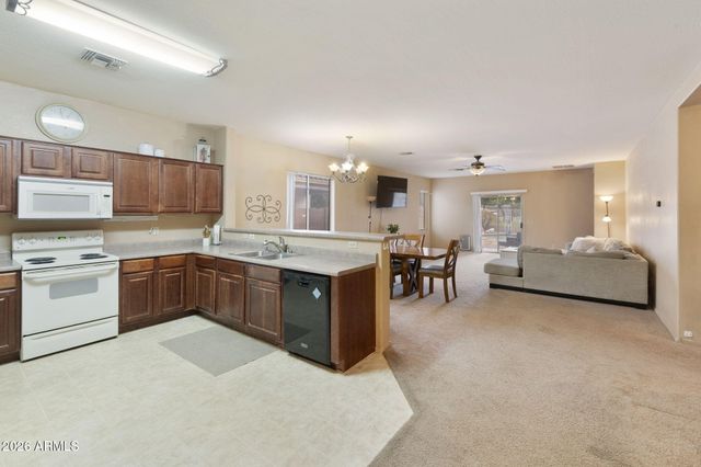 39013 N Luke Lane, San Tan Valley, AZ 85140