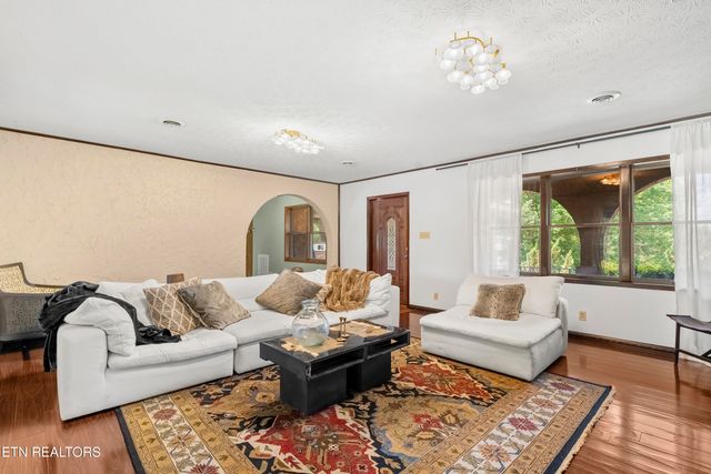 3850 McDonald Way, Sevierville, TN 37876