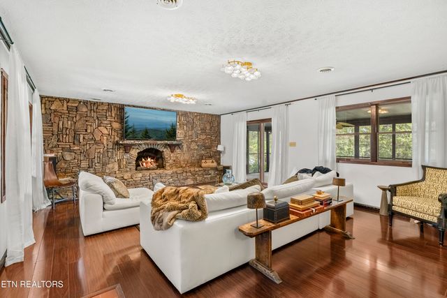 3850 McDonald Way, Sevierville, TN 37876