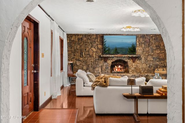 3850 McDonald Way, Sevierville, TN 37876