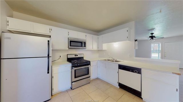 801 San Pedro Drive D, College Station, TX 77845