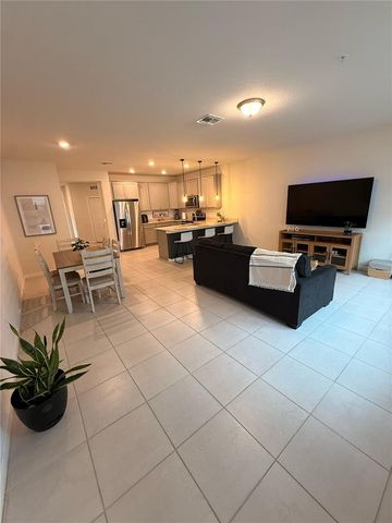 10923 LEAFSHORE LOOP, Orlando, FL 32829