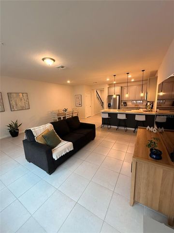 10923 LEAFSHORE LOOP, Orlando, FL 32829