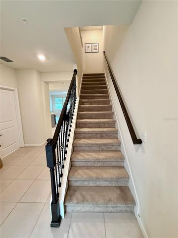 10923 LEAFSHORE LOOP, Orlando, FL 32829