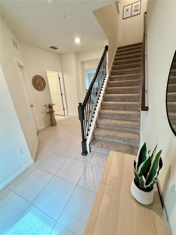 10923 LEAFSHORE LOOP, Orlando, FL 32829