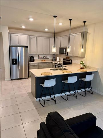 10923 LEAFSHORE LOOP, Orlando, FL 32829