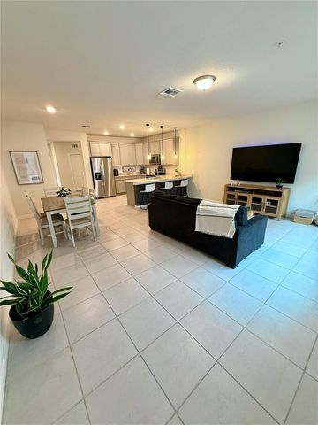 10923 LEAFSHORE LOOP, Orlando, FL 32829