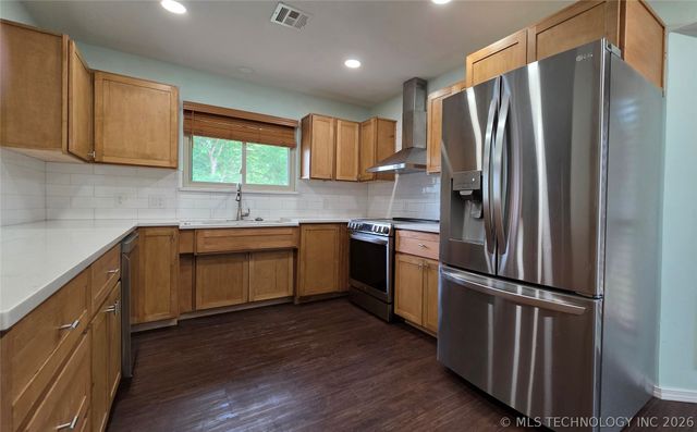 2503 Parkwood Drive, Claremore, OK 74017