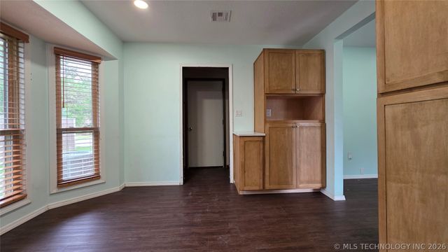 2503 Parkwood Drive, Claremore, OK 74017