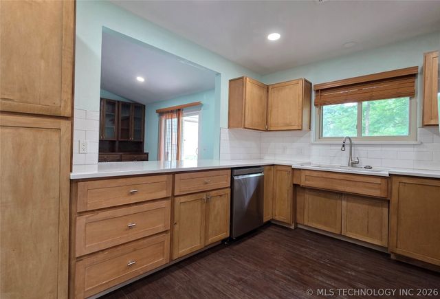 2503 Parkwood Drive, Claremore, OK 74017
