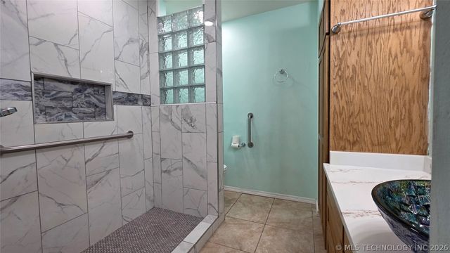 2503 Parkwood Drive, Claremore, OK 74017