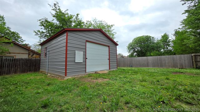 2503 Parkwood Drive, Claremore, OK 74017