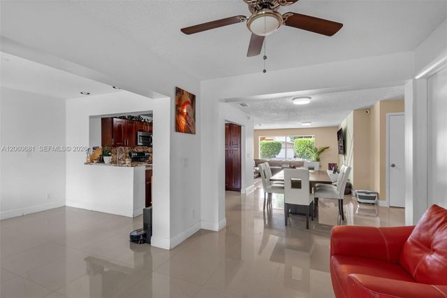 11311 NW 23rd St, Pembroke Pines, FL 33026