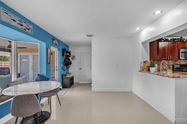 11311 NW 23rd St, Pembroke Pines, FL 33026