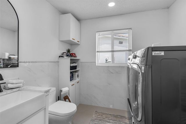 11311 NW 23rd St, Pembroke Pines, FL 33026