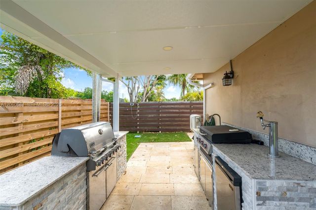 11311 NW 23rd St, Pembroke Pines, FL 33026