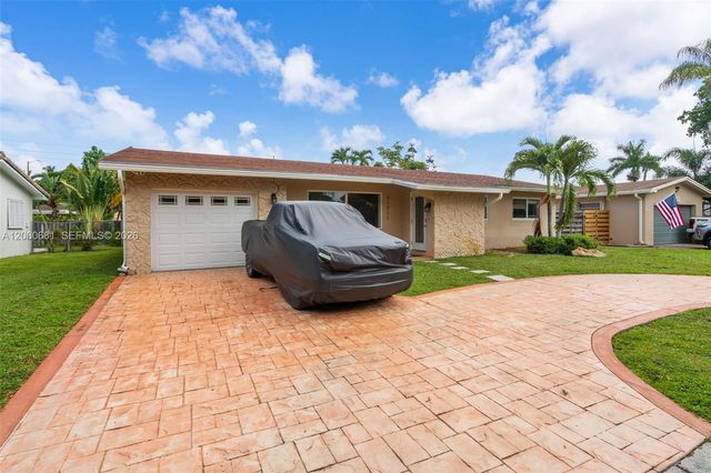 11311 NW 23rd St, Pembroke Pines, FL 33026