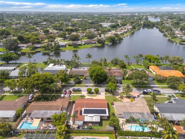 11311 NW 23rd St, Pembroke Pines, FL 33026