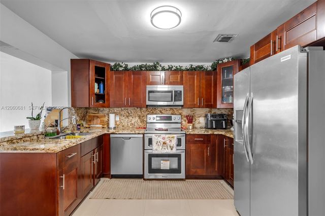 11311 NW 23rd St, Pembroke Pines, FL 33026