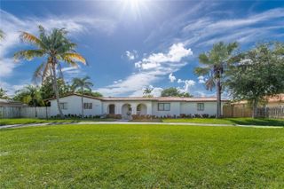 16670 SW 90th Avenue, Palmetto Bay, FL 33157