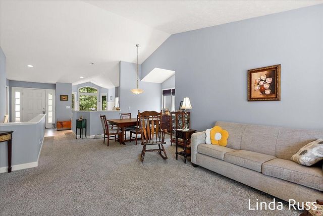 3912 Pemberton Drive 45, Grand Rapids, MI 49508