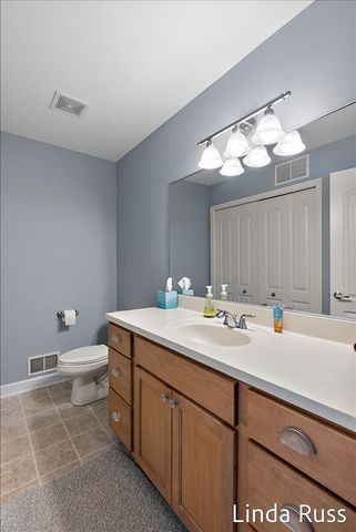 3912 Pemberton Drive 45, Grand Rapids, MI 49508