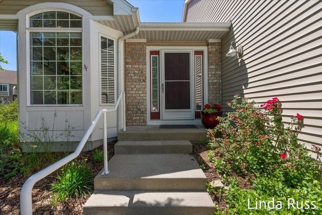 3912 Pemberton Drive 45, Grand Rapids, MI 49508