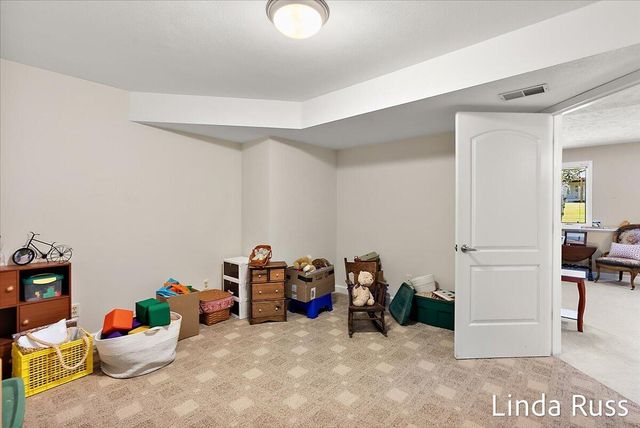 3912 Pemberton Drive 45, Grand Rapids, MI 49508