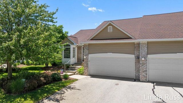 3912 Pemberton Drive 45, Grand Rapids, MI 49508