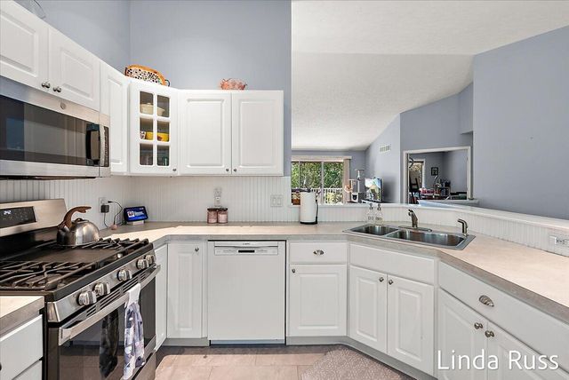 3912 Pemberton Drive 45, Grand Rapids, MI 49508