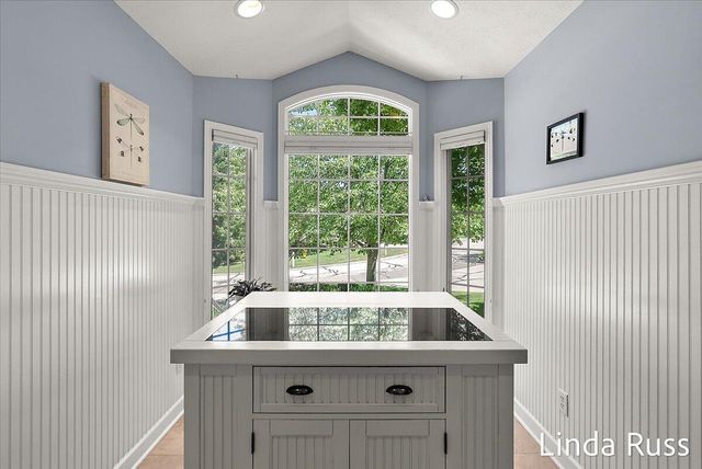 3912 Pemberton Drive 45, Grand Rapids, MI 49508