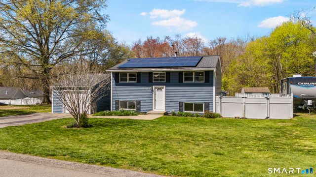 12 Garden Court, Groton, CT 06355
