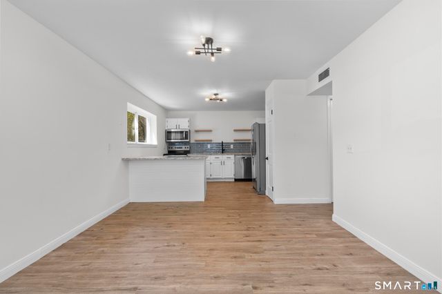 12 Garden Court, Groton, CT 06355